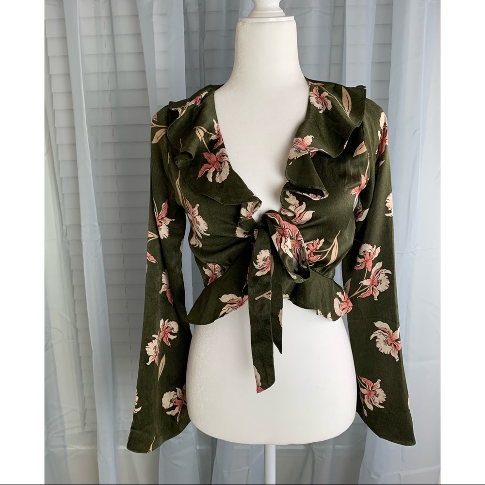 Sadie & Sage Tie Front Top